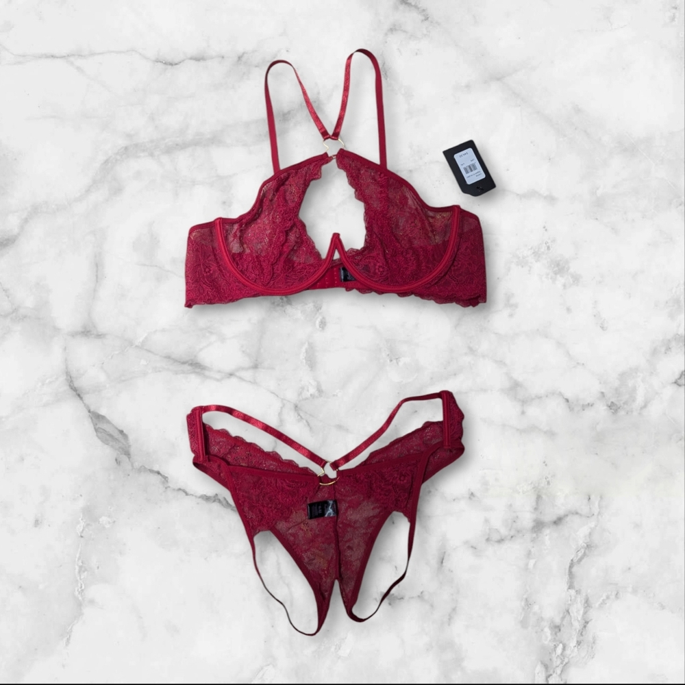NWT Frederick's of Hollywood Red Lace Lingerie Set L/XL